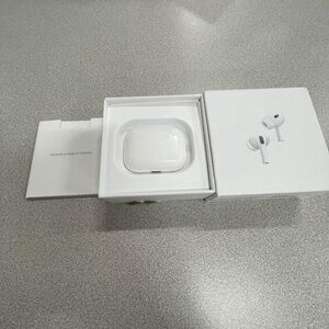 Apple AirPods Pro with Charging Case